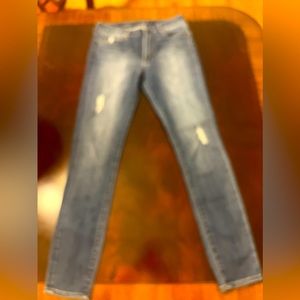 Jeans! I am 5’6”/5’7”. I weigh between 110-125.  All of these jeans fit perfect.